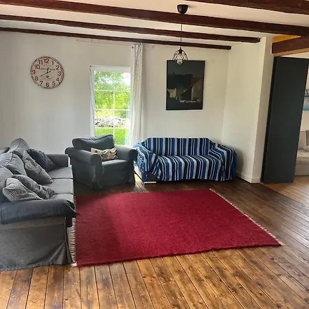 Miedzylasami - Holiday home *